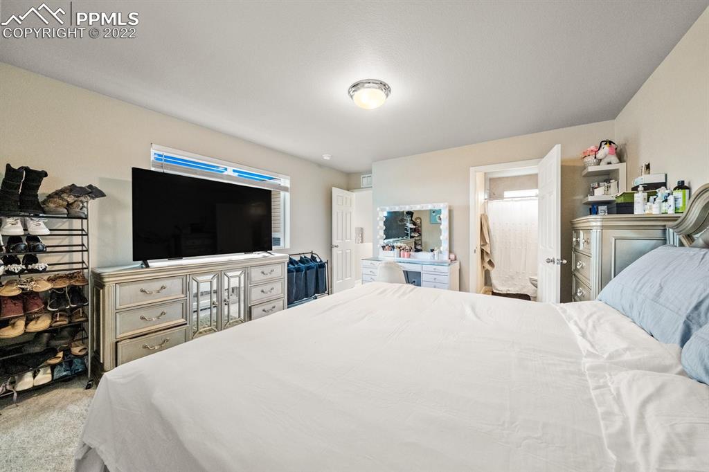 Listing 6524373, Image 21 of 22