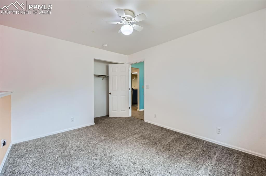 Image 20 of 28: Bedroom