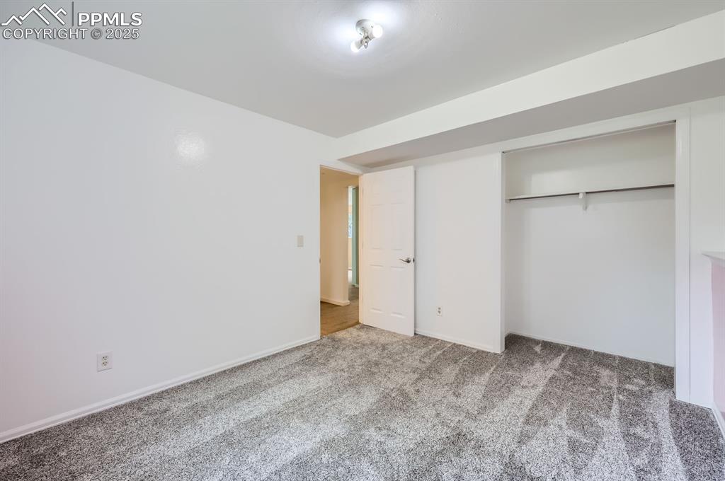 Image 22 of 28: Bedroom