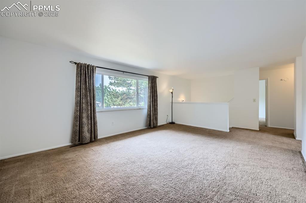 Image 5 of 28: Living Room