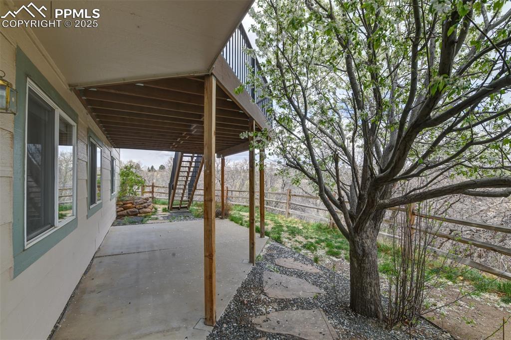 Image 12 of 41: Patio