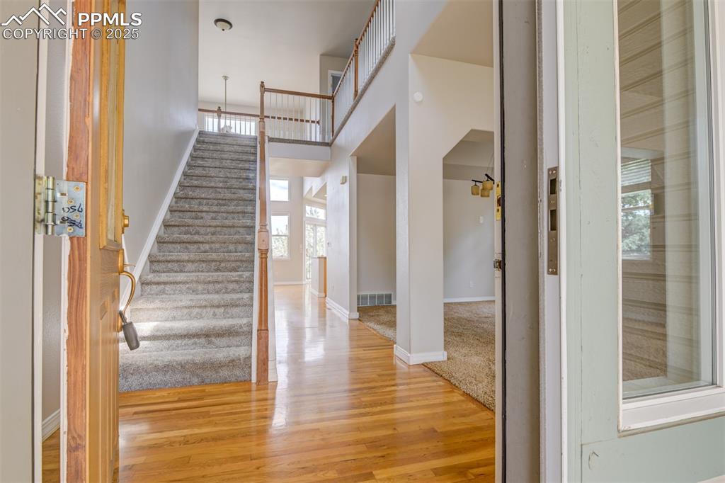 Image 27 of 41: Entry