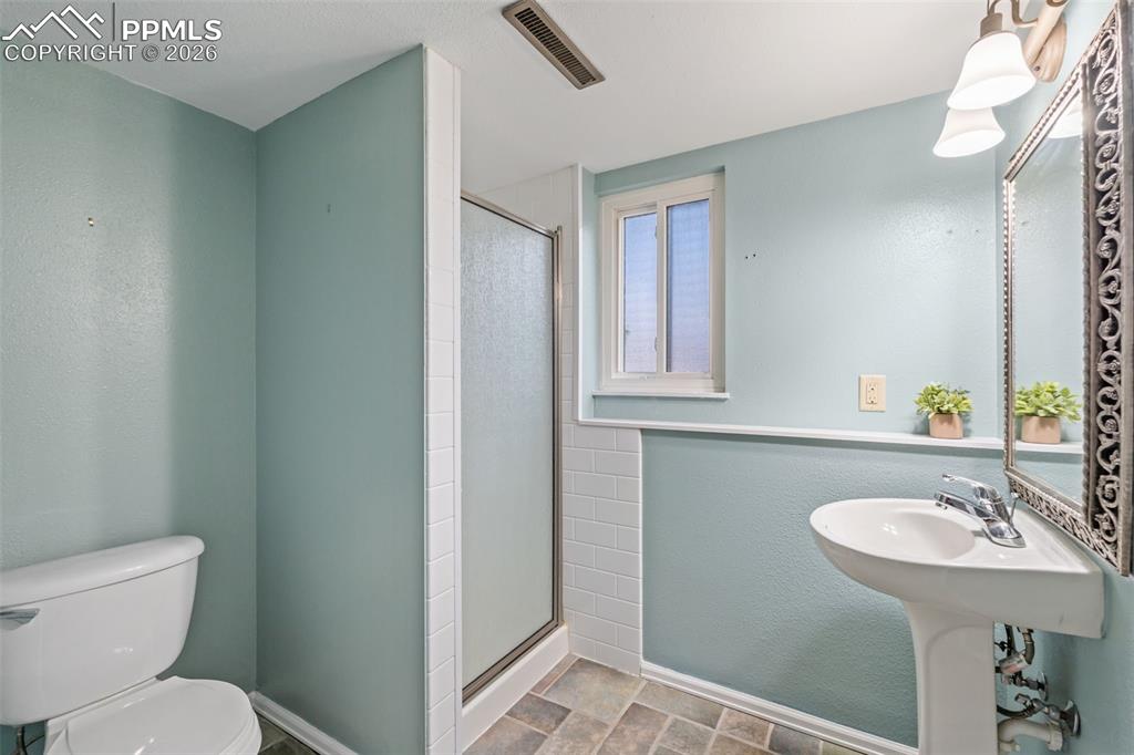 Image 35 of 50: No Description Available