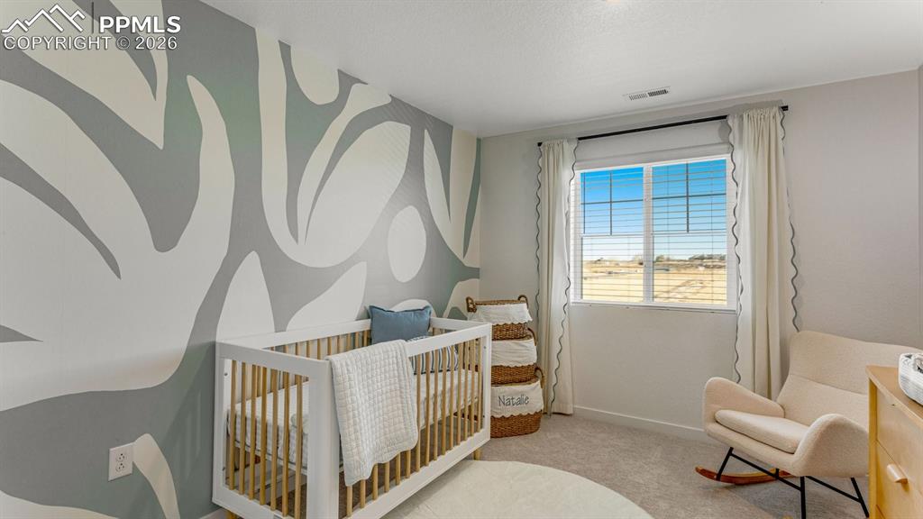 Image 18 of 34: Bedroom