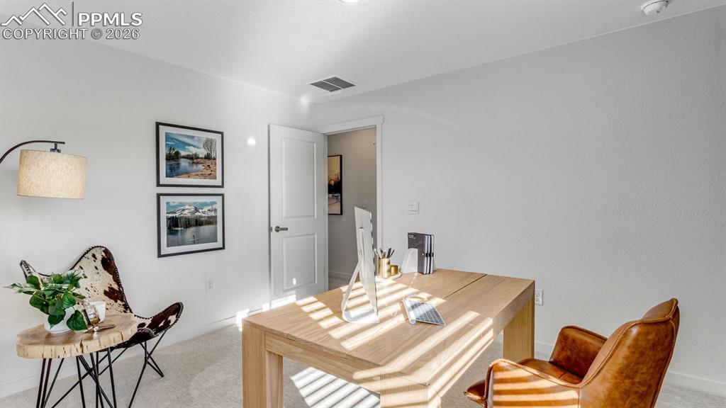 Image 30 of 34: Office