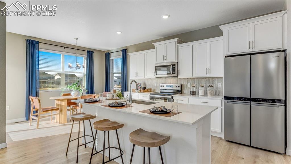 Image 6 of 34: Kitchen