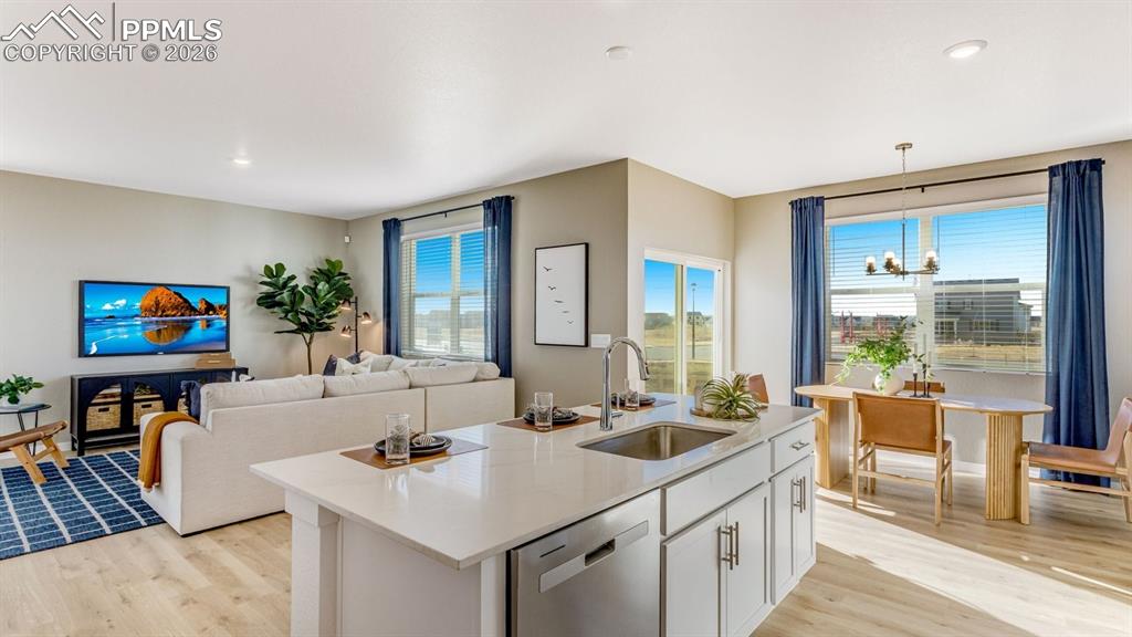 Image 9 of 34: Kitchen