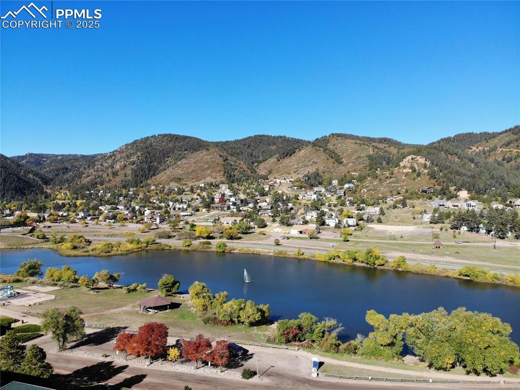 Image 15 of 25: View