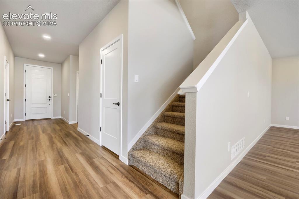 Image 4 of 31: Entrance Foyer