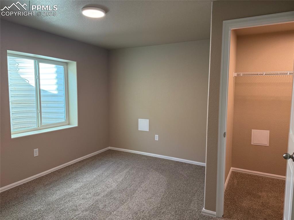 Image 24 of 26: Bedroom