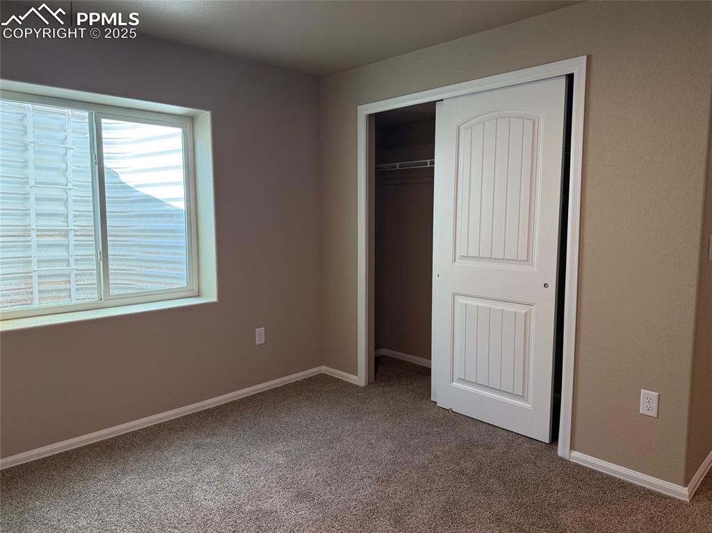 Image 26 of 26: Bedroom