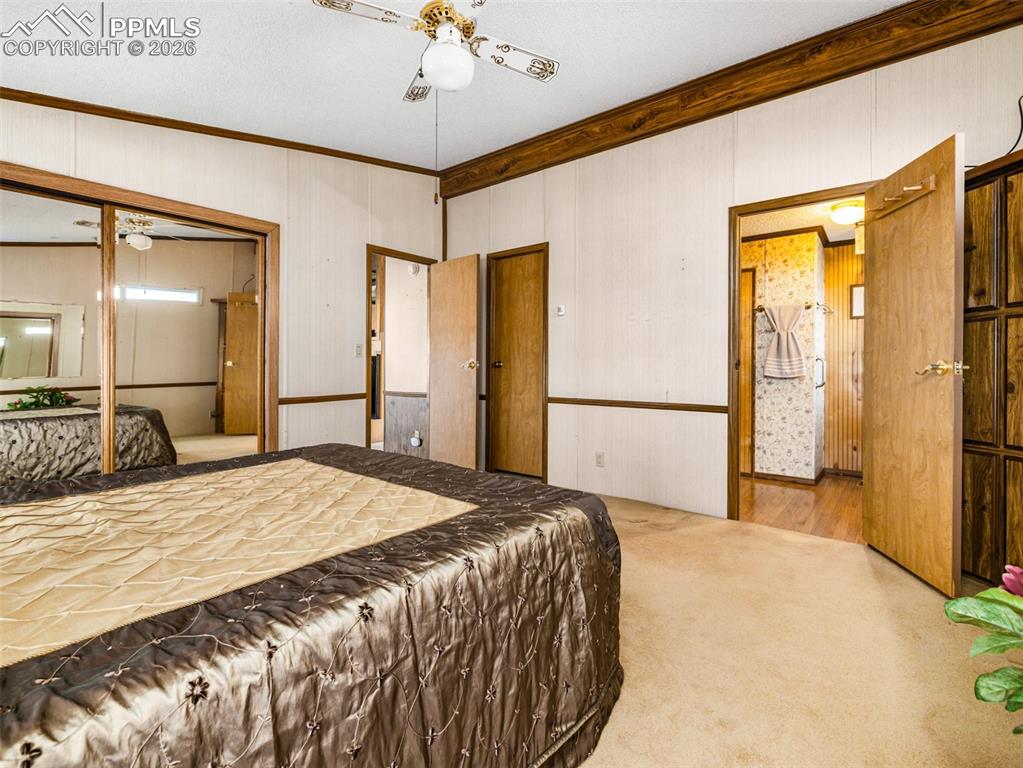 Image 24 of 26: Bedroom