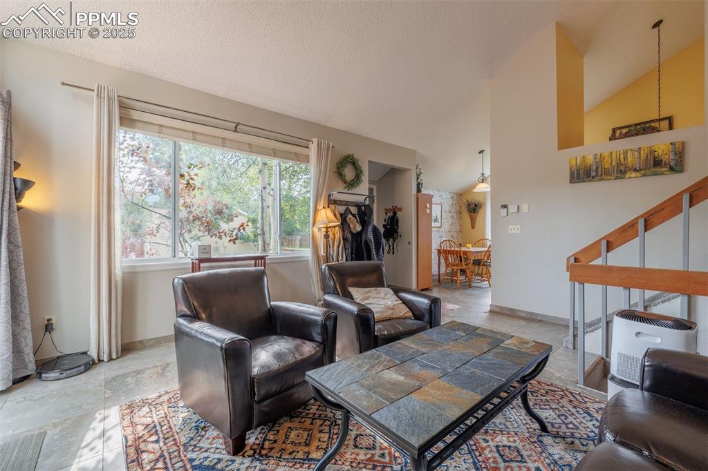 Image 4 of 15: Living room