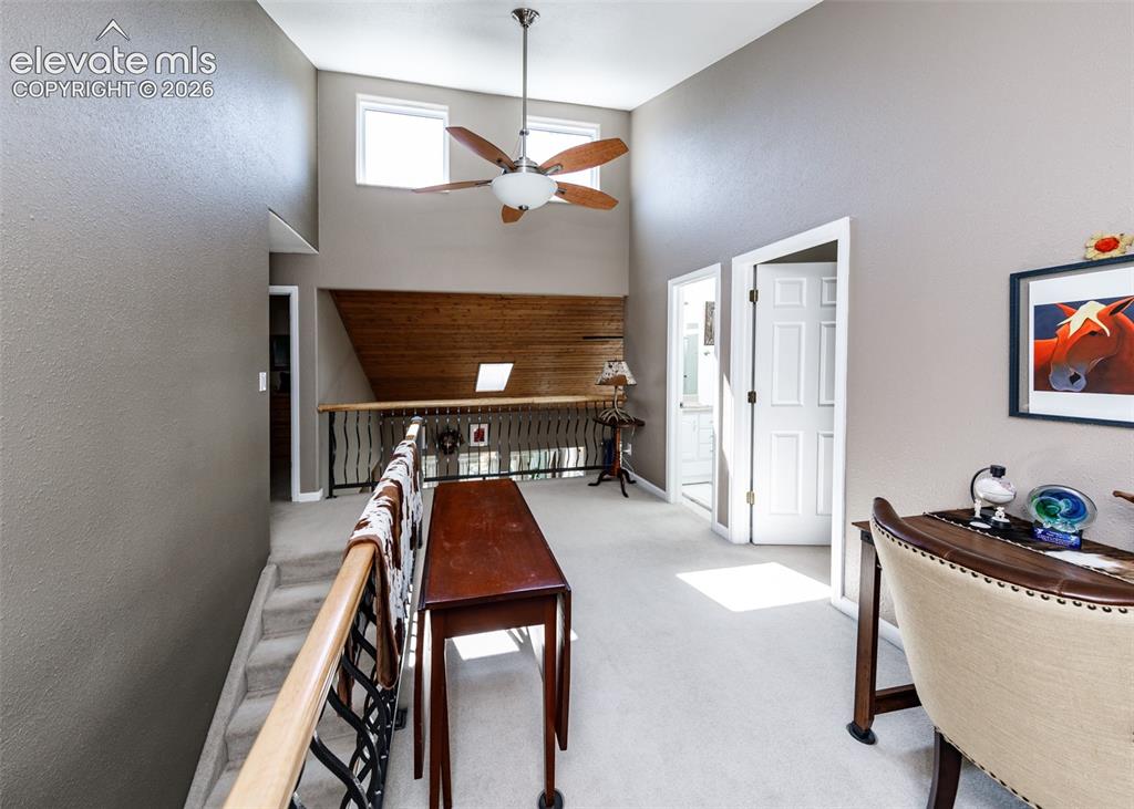 Image 19 of 34: Loft