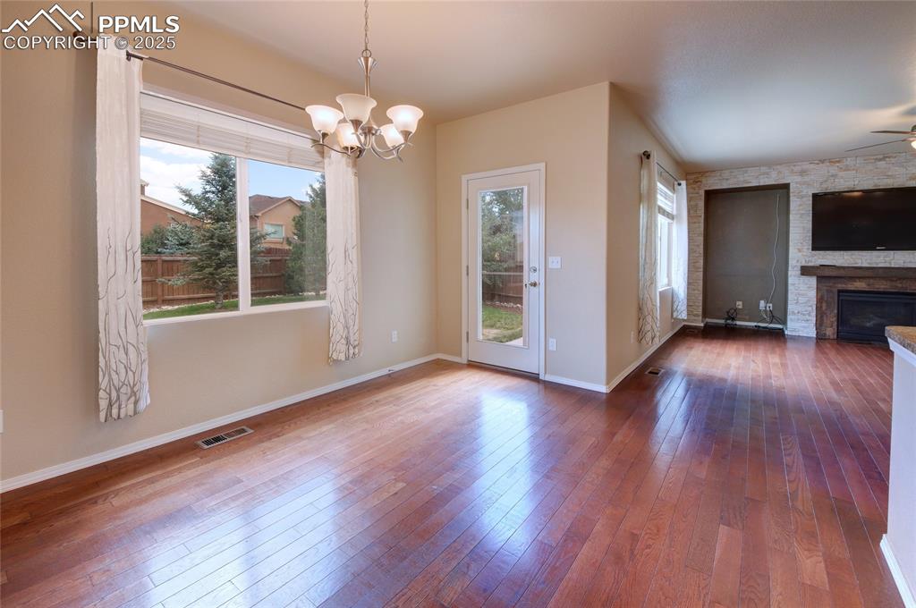 Image 10 of 34: Living Room