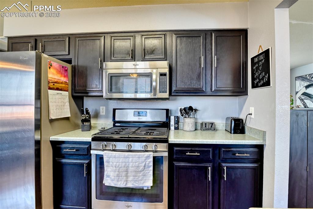 Image 16 of 49: Kitchen