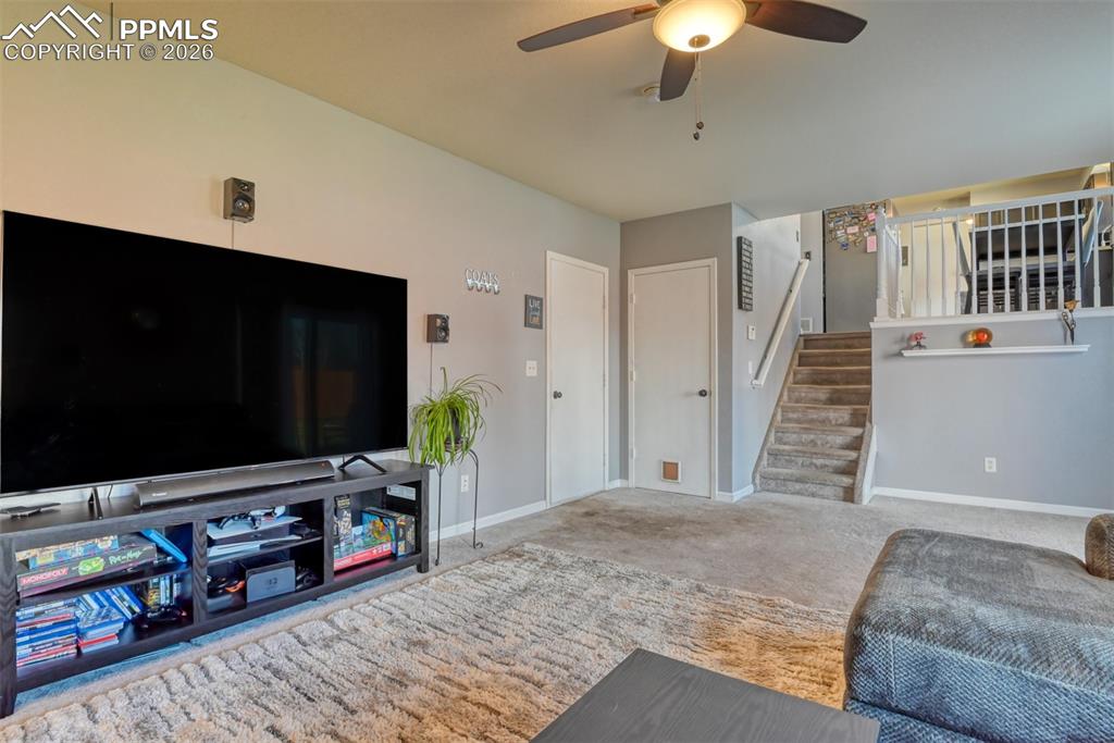 Image 21 of 49: Family Room