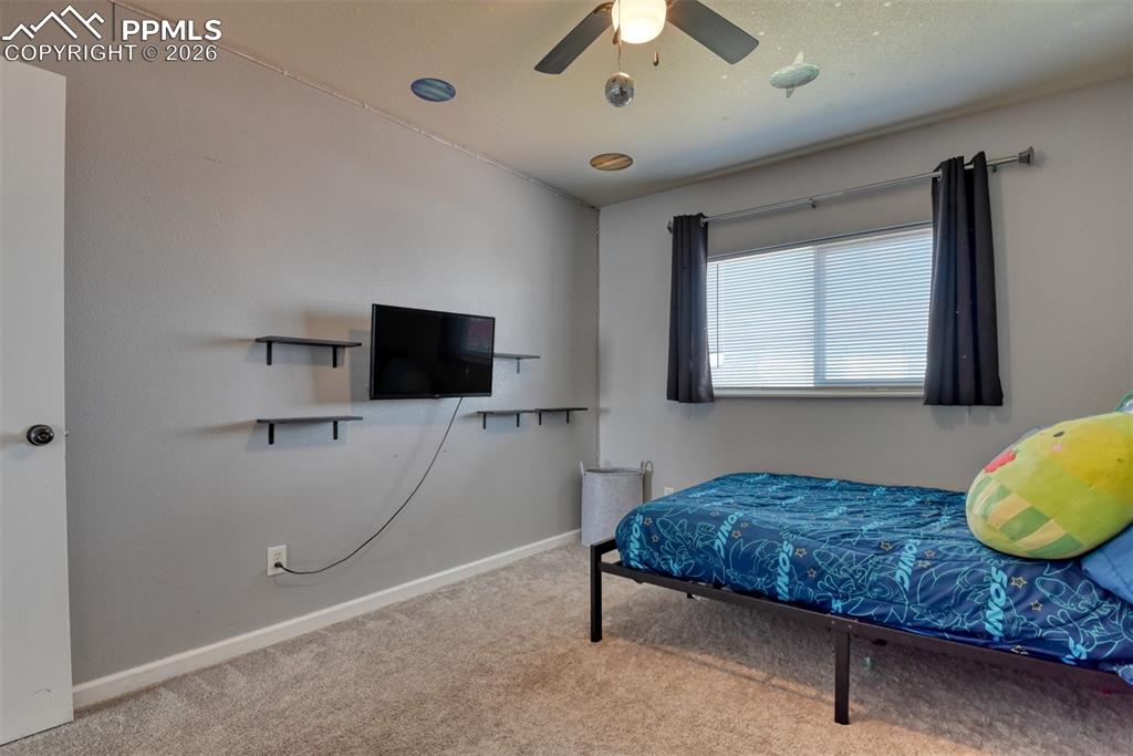 Image 32 of 49: Bedroom