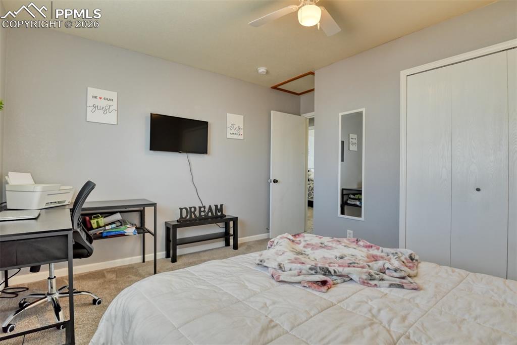 Image 38 of 49: Bedroom