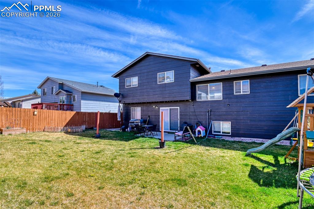 Image 47 of 49: Back of Structure