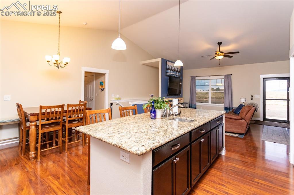 Image 11 of 46: Kitchen