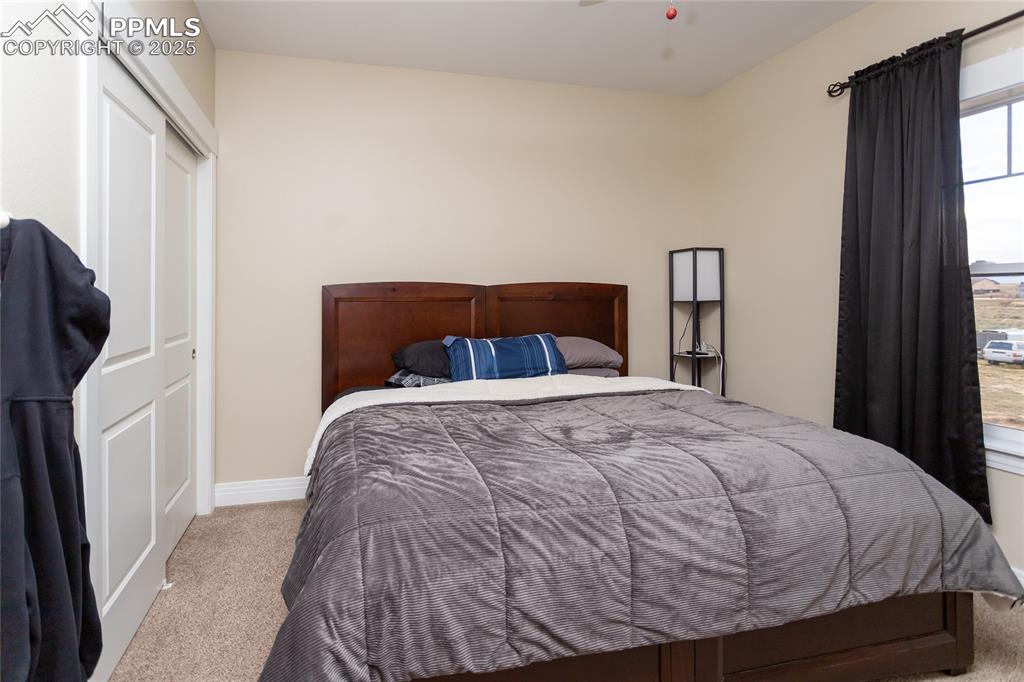 Image 33 of 46: Bedroom