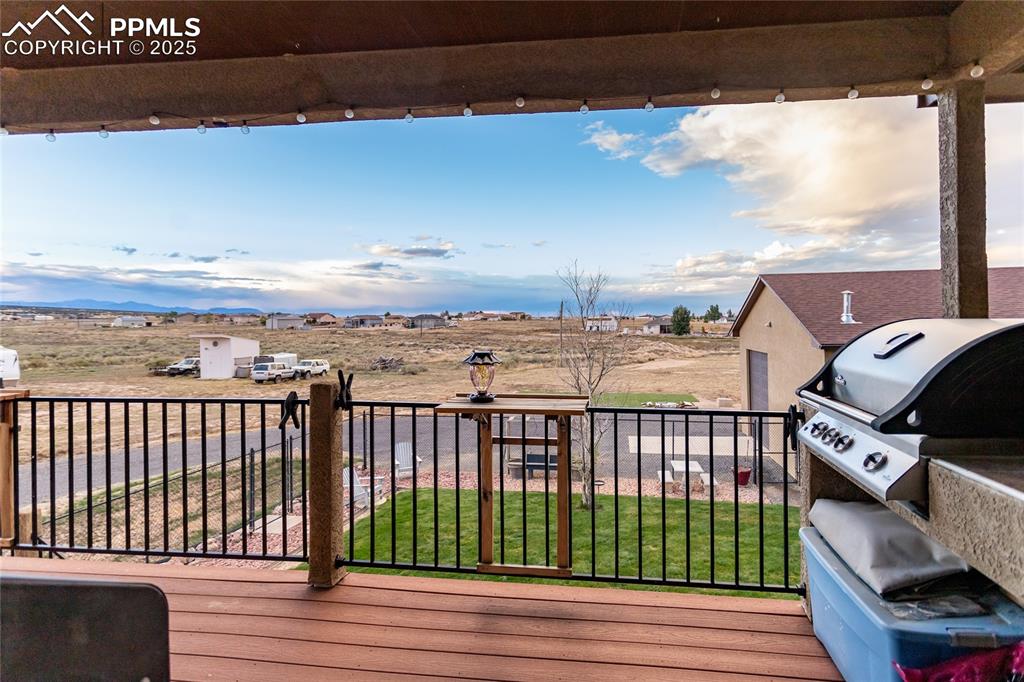 Image 46 of 46: Deck