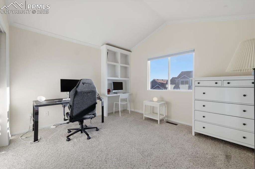 Image 14 of 32: Upper level junior suite.