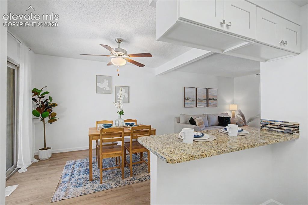 Image 15 of 48: Granite Countertops