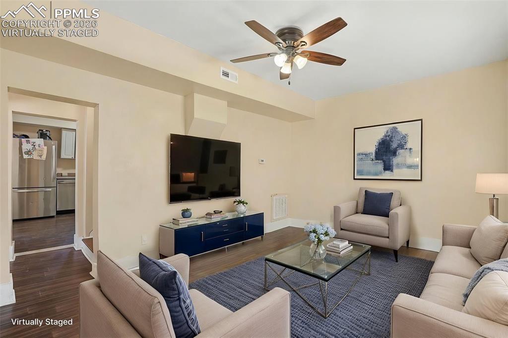 Image 9 of 24: Virtually staged