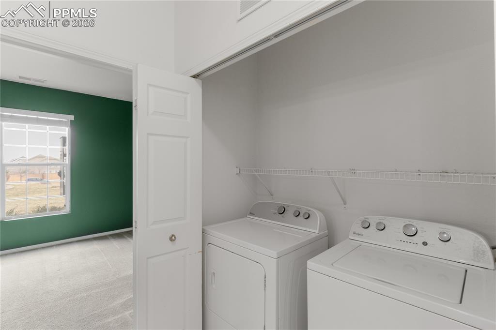 Image 23 of 33: Laundry