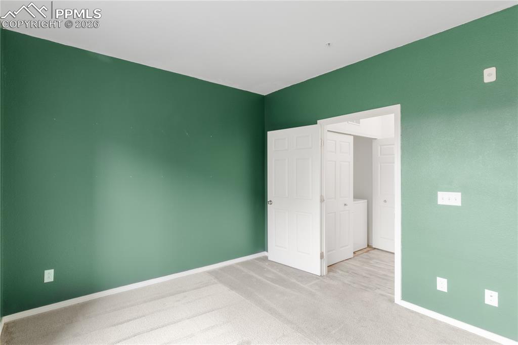 Image 28 of 33: Bedroom