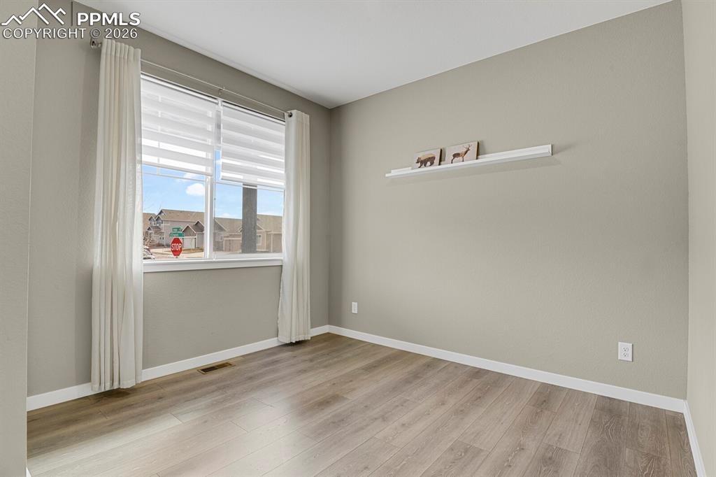 Image 10 of 29: Office