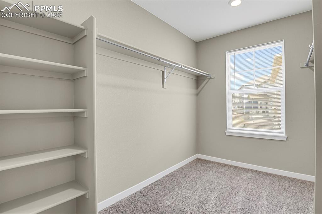 Image 16 of 29: Closet