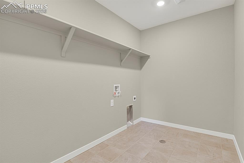 Image 22 of 29: Laundry