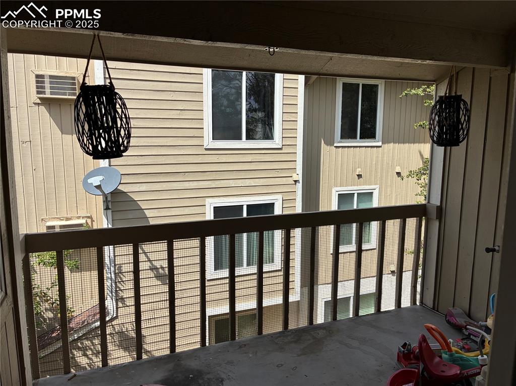 Image 23 of 26: Balcony