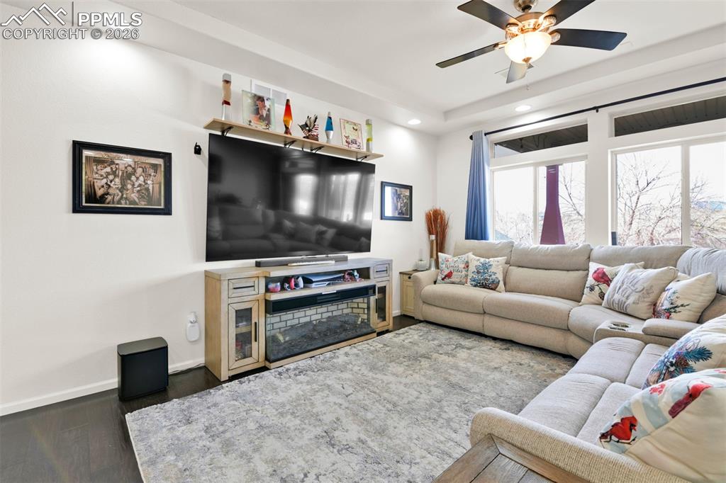 Image 12 of 50: Living Room