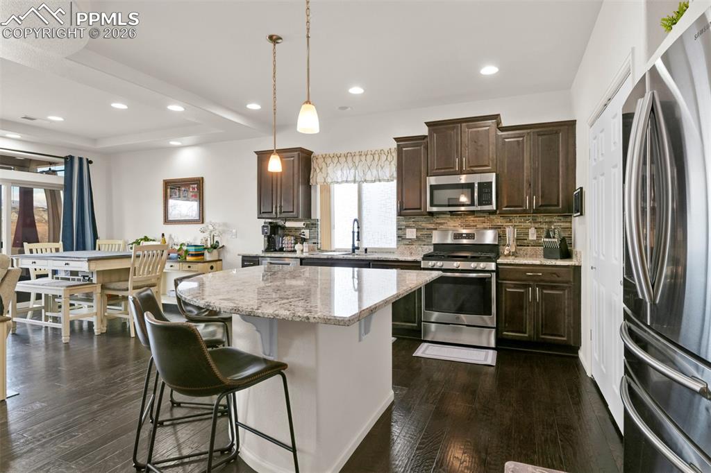 Image 6 of 50: Kitchen