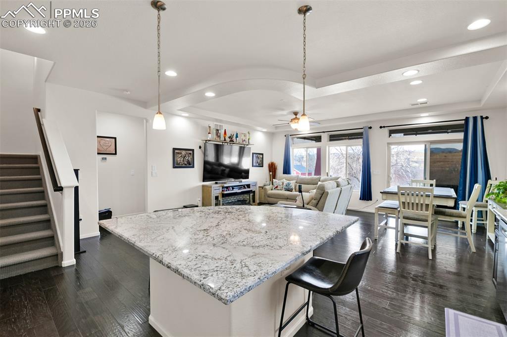 Image 9 of 50: Kitchen