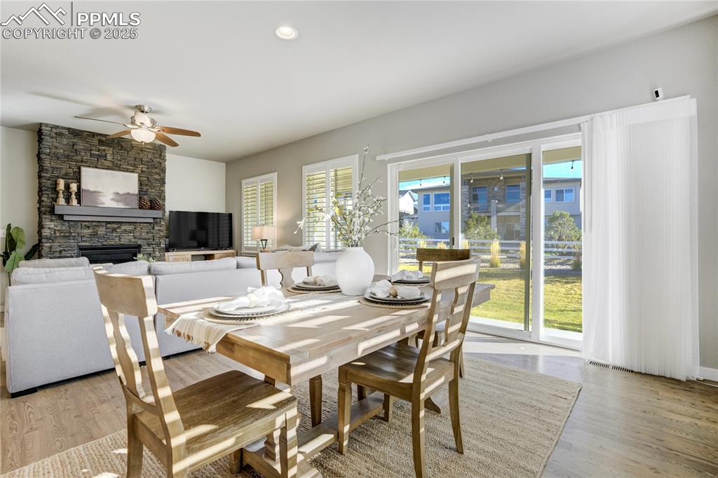 Image 10 of 50: Dining Area