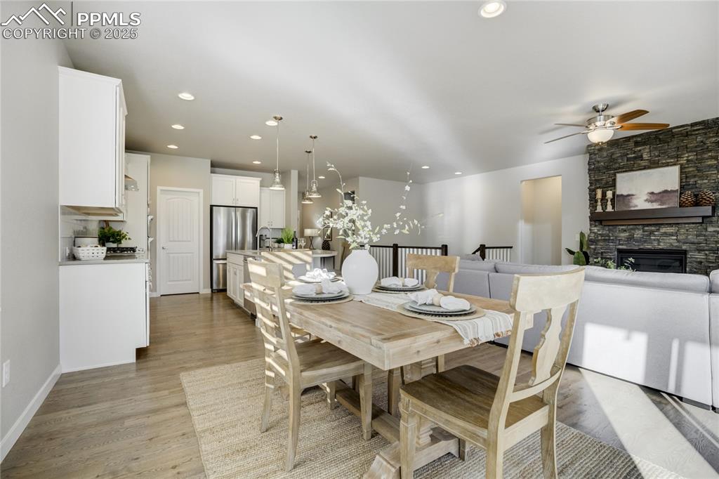 Image 12 of 50: Dining Area