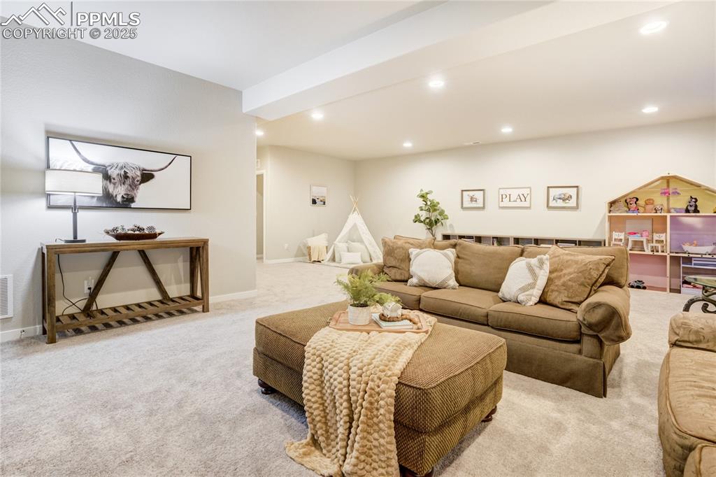 Image 30 of 50: Recreation Room