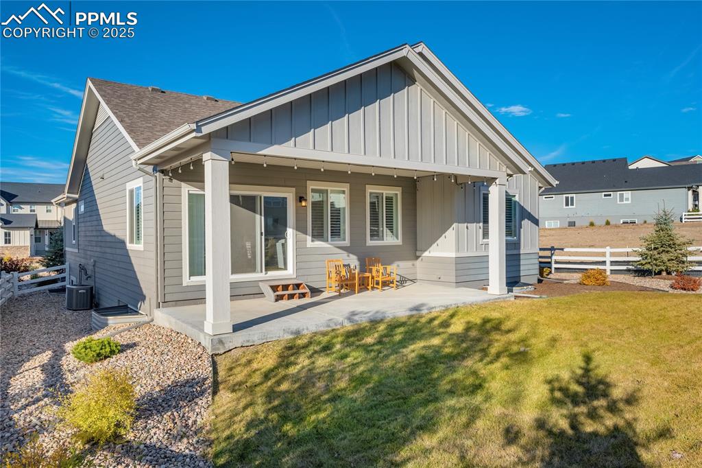 Image 38 of 50: Back of Structure