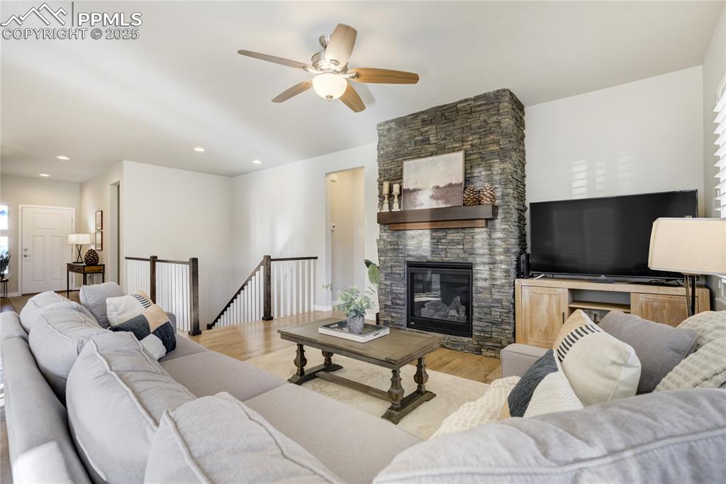 Image 5 of 50: Great Room