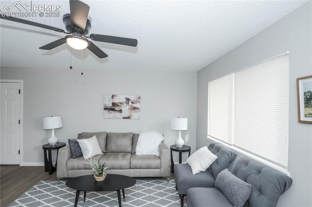 Image 5 of 28: Living Room