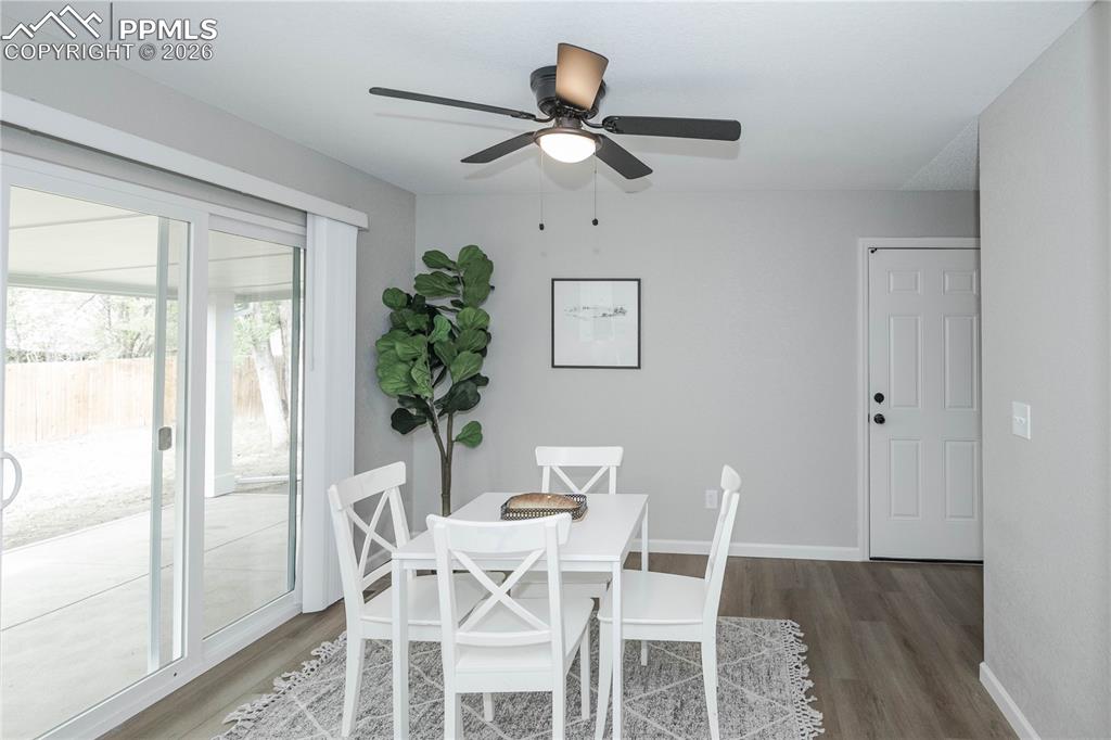 Image 9 of 28: Dining Area