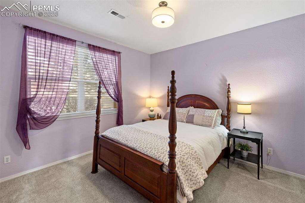 Image 20 of 27: Bedroom