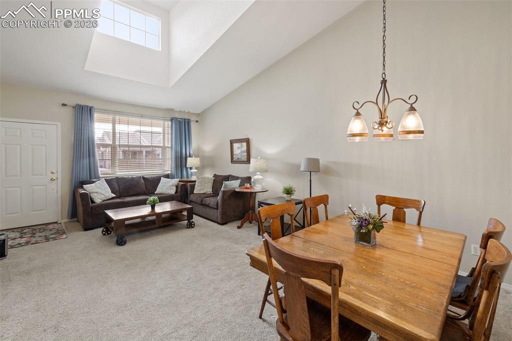 Image 9 of 27: Dining Area