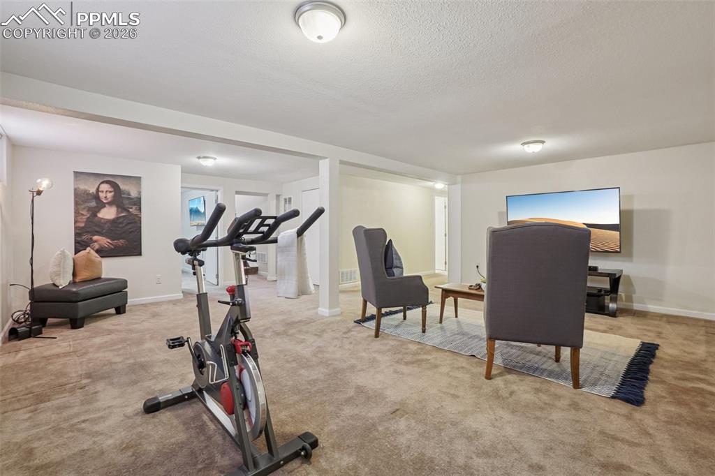 Image 25 of 41: Family Room