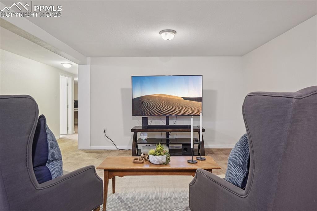 Image 26 of 41: Family Room